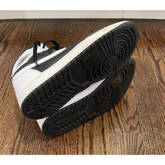 NIKE Air Jordan 1 Retro High Og Mens Shoes Size 12 Black/White main image 3